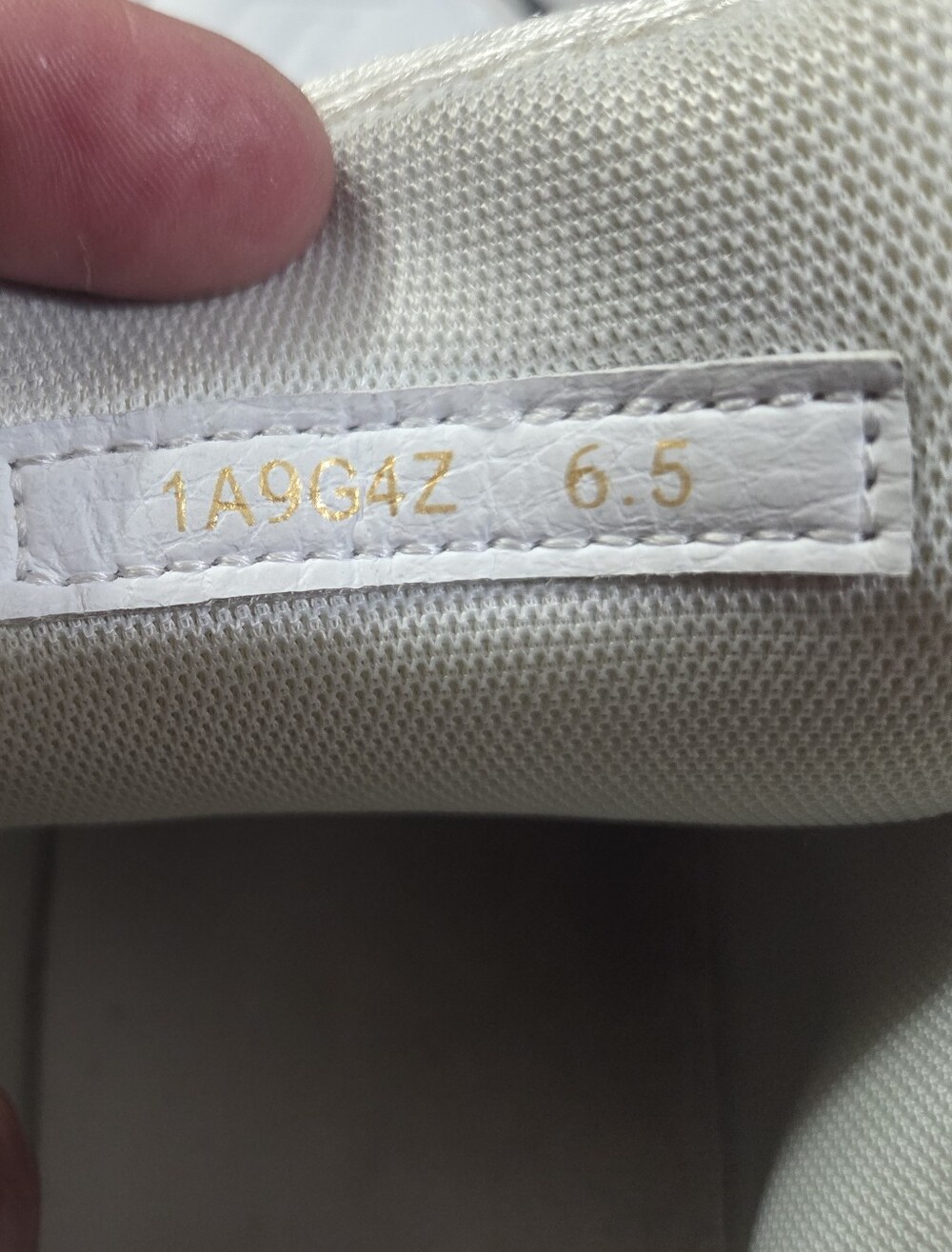 LV Woman's Size 6.5 White And Black Leather Shoes with Gold Size Tag